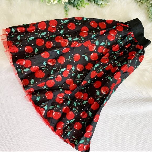 Rockabilly 50’s Cherry Pin-up Skirt - Picture 8 of 10